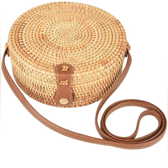 NWOT round wicker bag - Picture 3 of 4